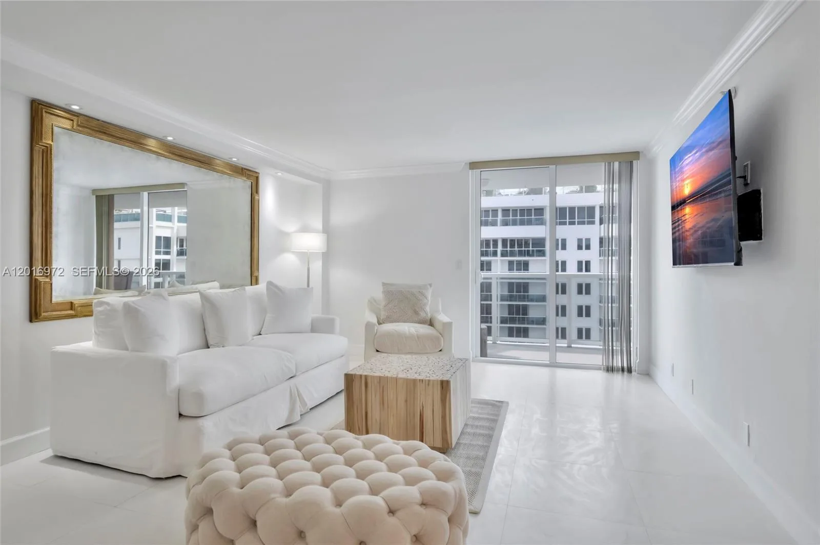 2401 Collins Ave # 1805, Miami Beach, FL 33140