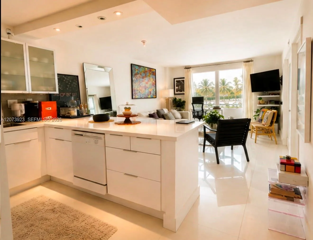 465 Ocean Dr # 219, Miami Beach, FL 33139 photo 2