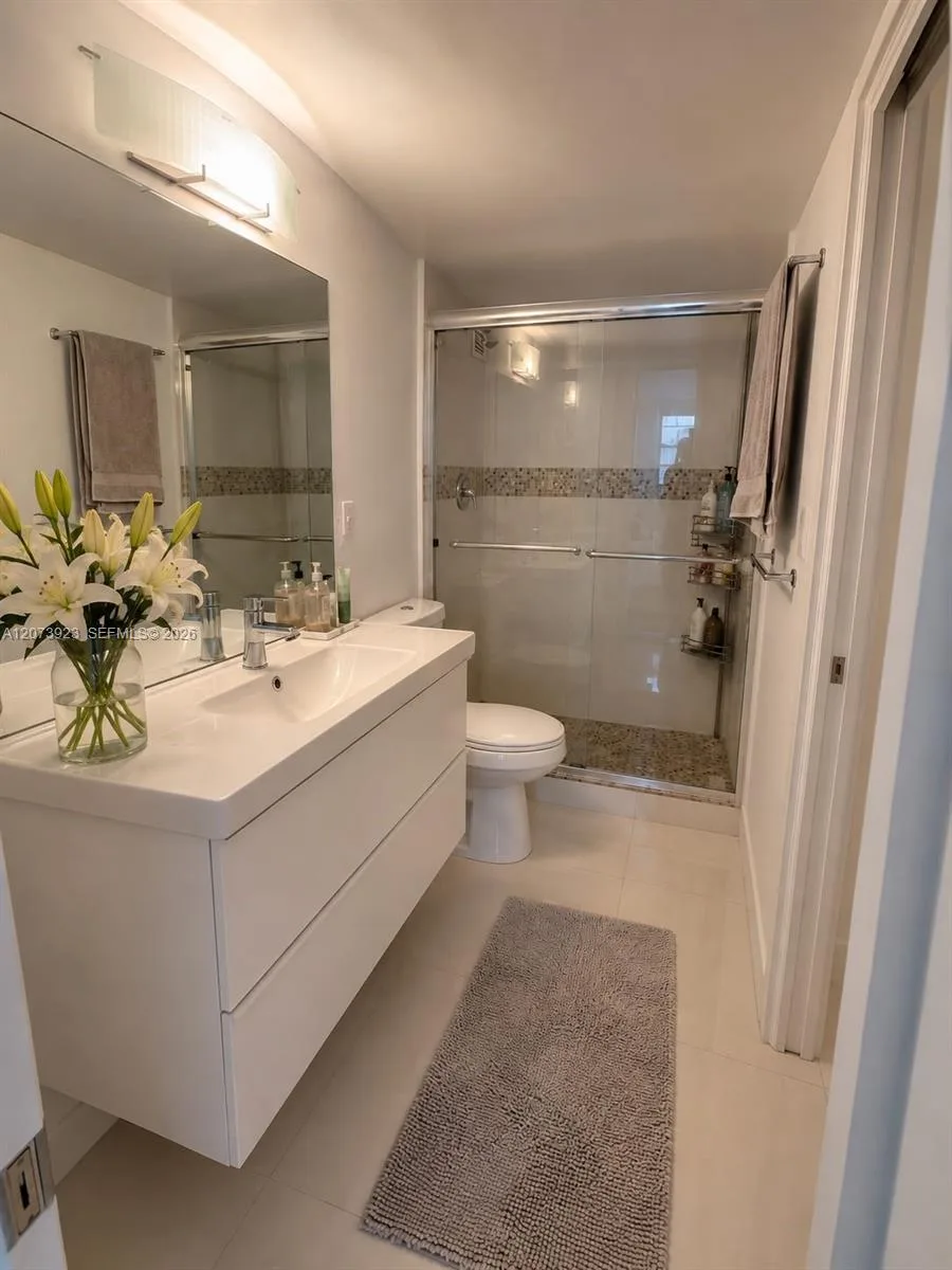 465 Ocean Dr # 219, Miami Beach, FL 33139 photo 6