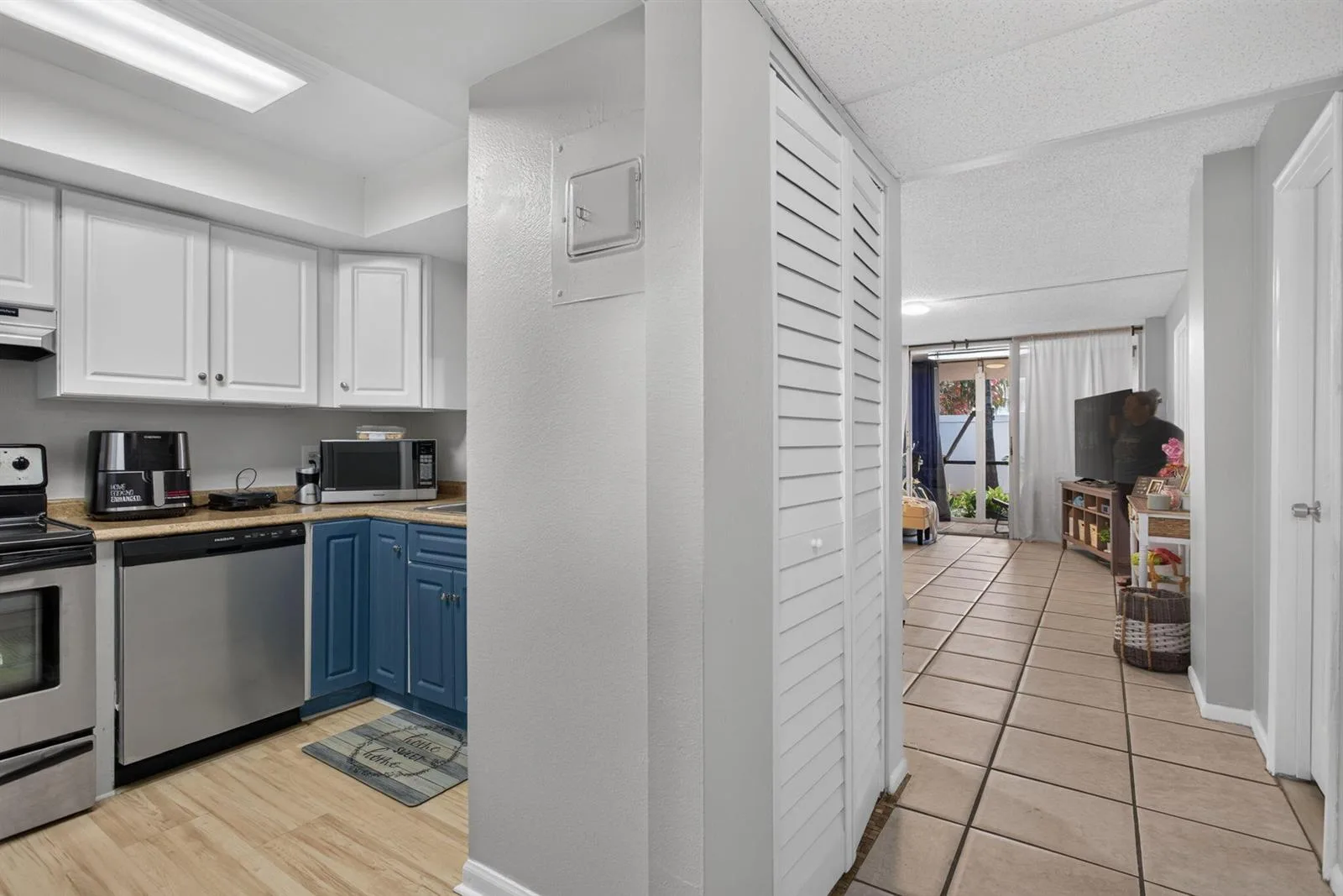 118 Royal Pk Drive # 1f, Oakland Park, FL 33309 photo 3
