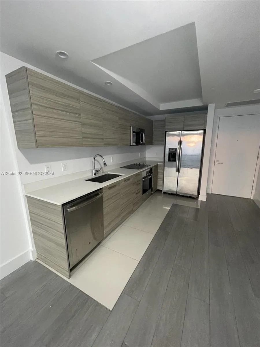 121 NE 34th St # 1810, Miami, FL 33137 photo 2
