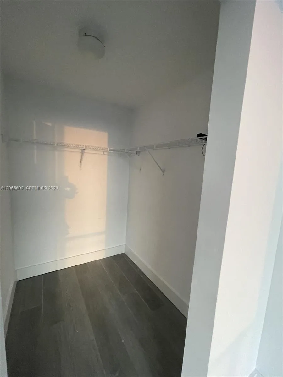 121 NE 34th St # 1810, Miami, FL 33137 photo 6