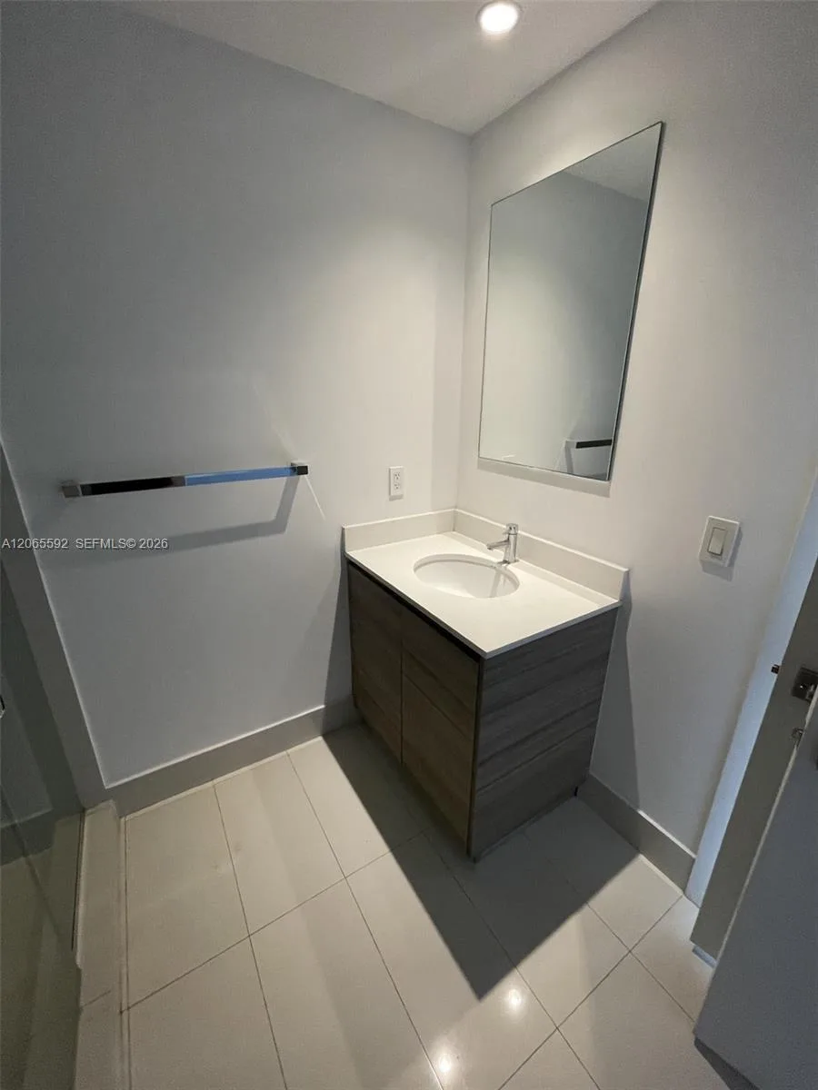 121 NE 34th St # 1810, Miami, FL 33137 photo 7