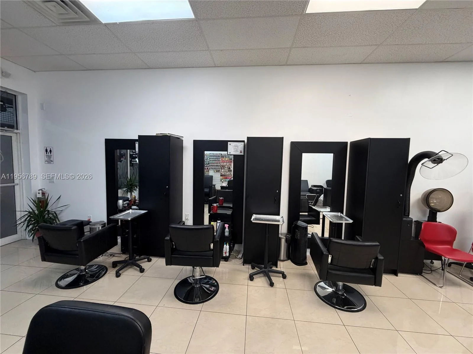 18505 NW 75th Pl, Hialeah, FL 33015 photo 2