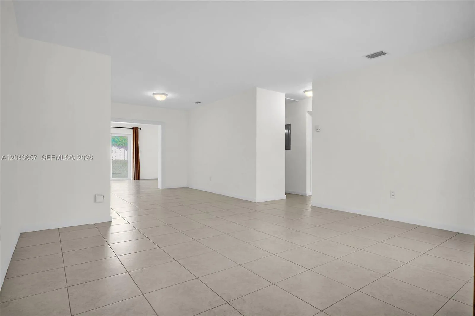 14375 Lake Candlewood Ct, Miami Lakes, FL 33014 photo 4