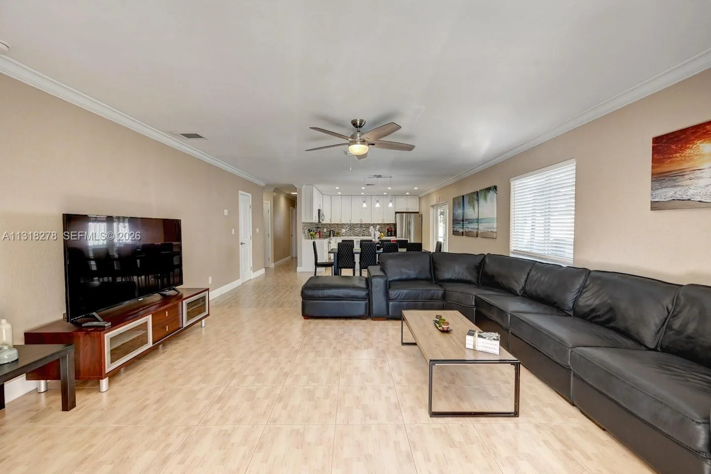 825 Harrison St, Hollywood, FL 33019 photo 4