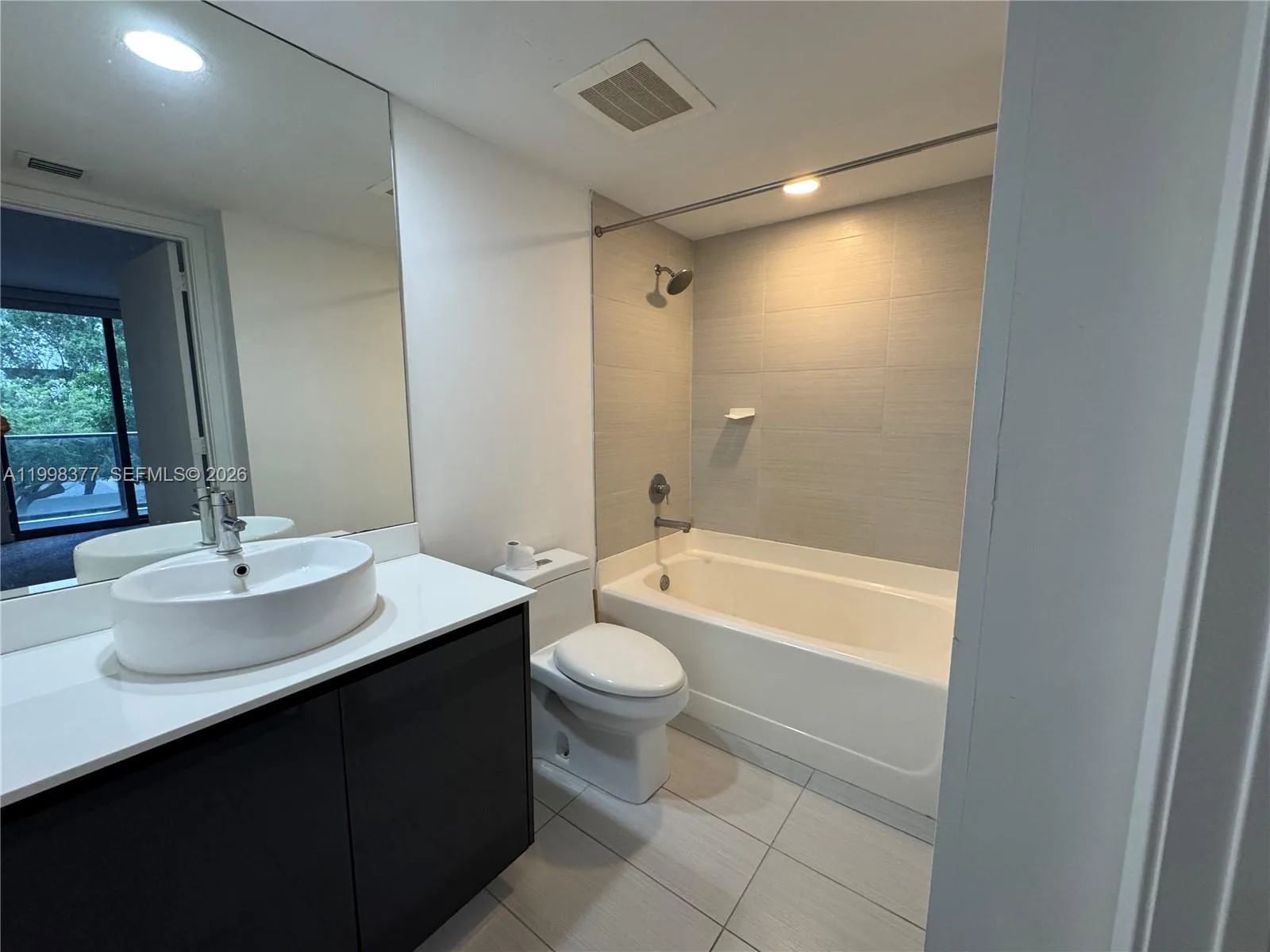 31 SE 6th St # 305, Miami, FL 33131 photo 13
