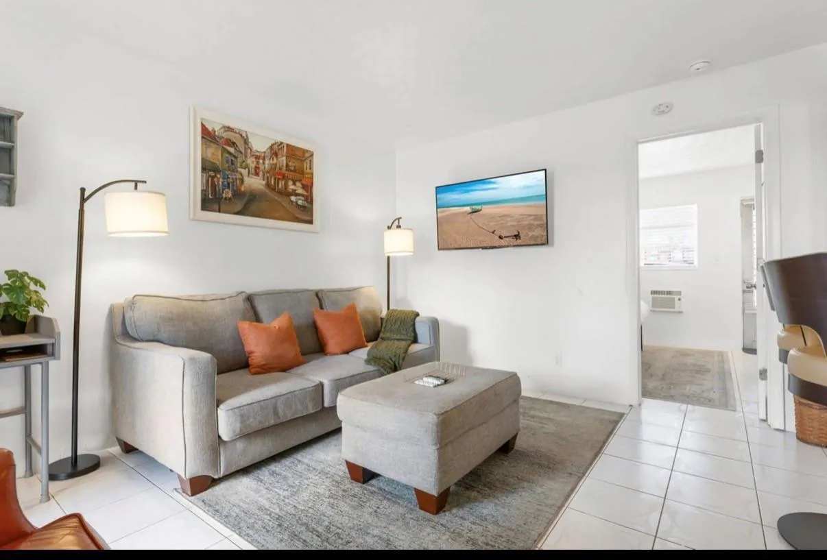 820 NE 16th Avenue # 3, Fort Lauderdale, FL 33304 photo 3