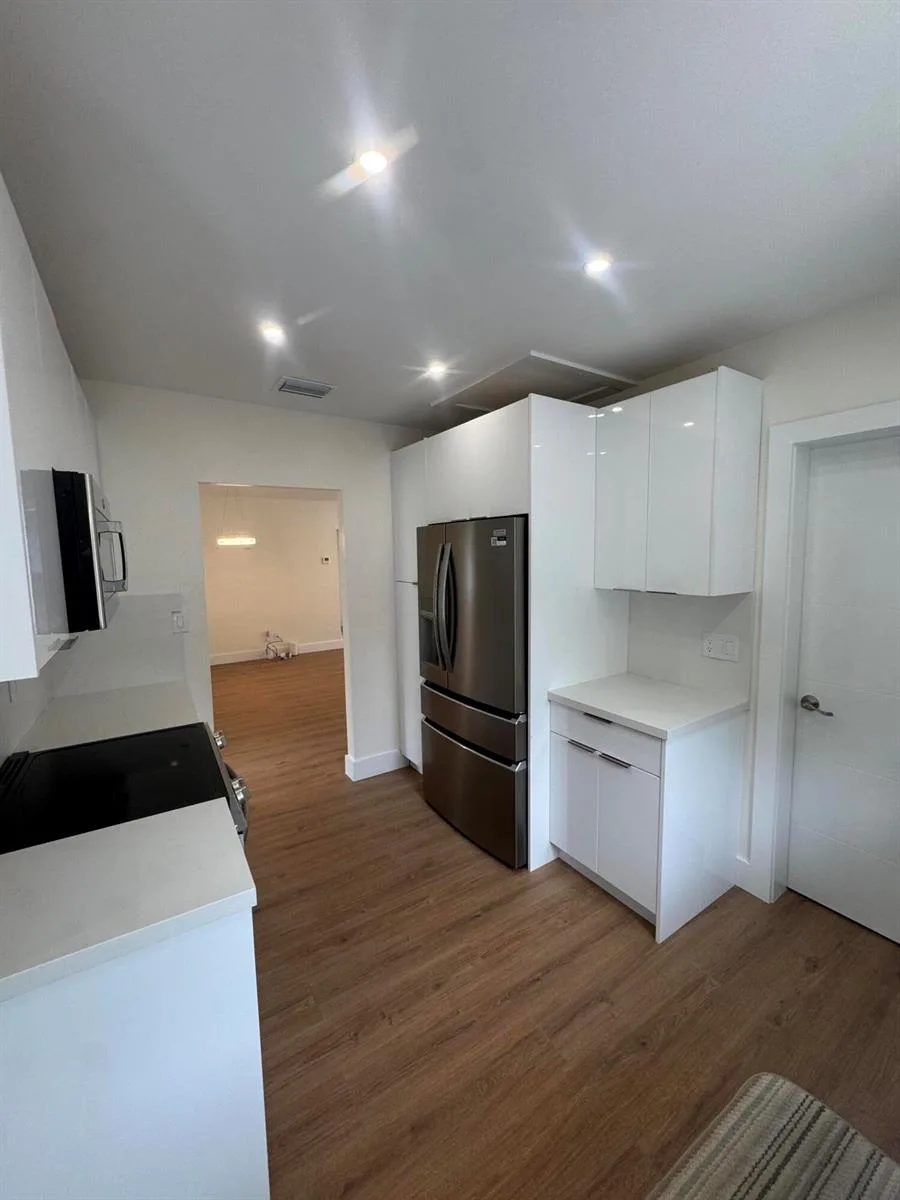 725 NE 160th Terrace, Miami, FL 33162 photo 6