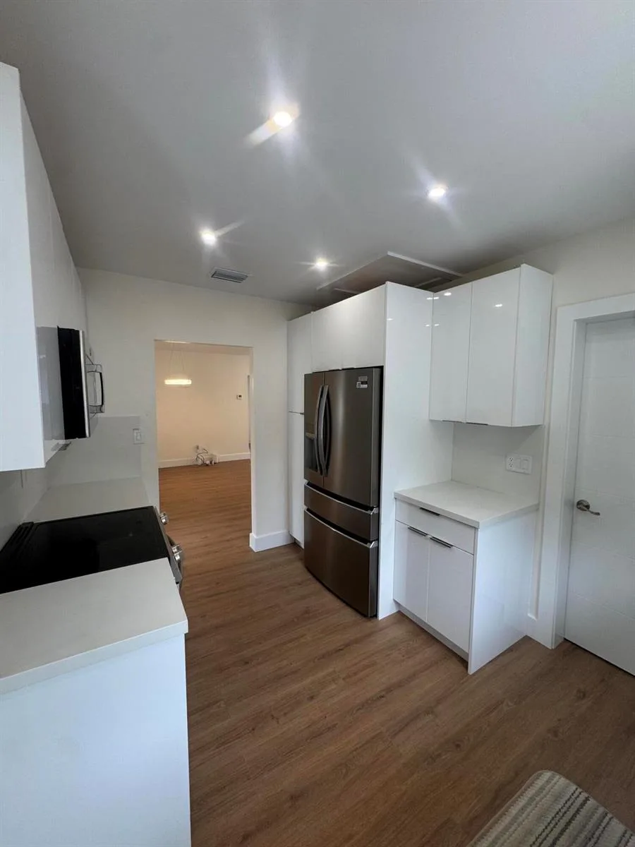 725 NE 160th Terrace, Miami, FL 33162 photo 8