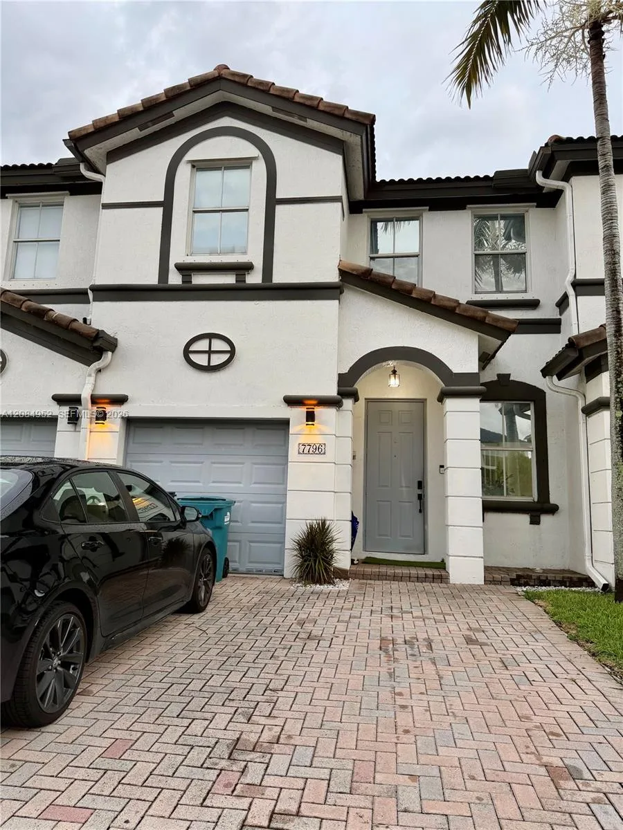 7796 NW 114th Pl, Doral, FL 33178