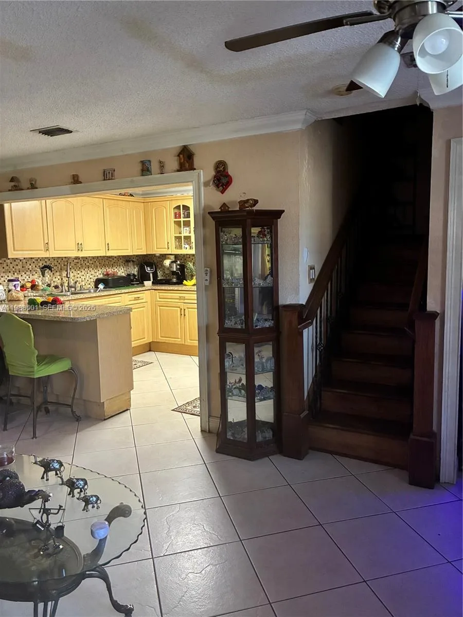 2530 W 60th Pl # 103-17, Hialeah, FL 33016 photo 5