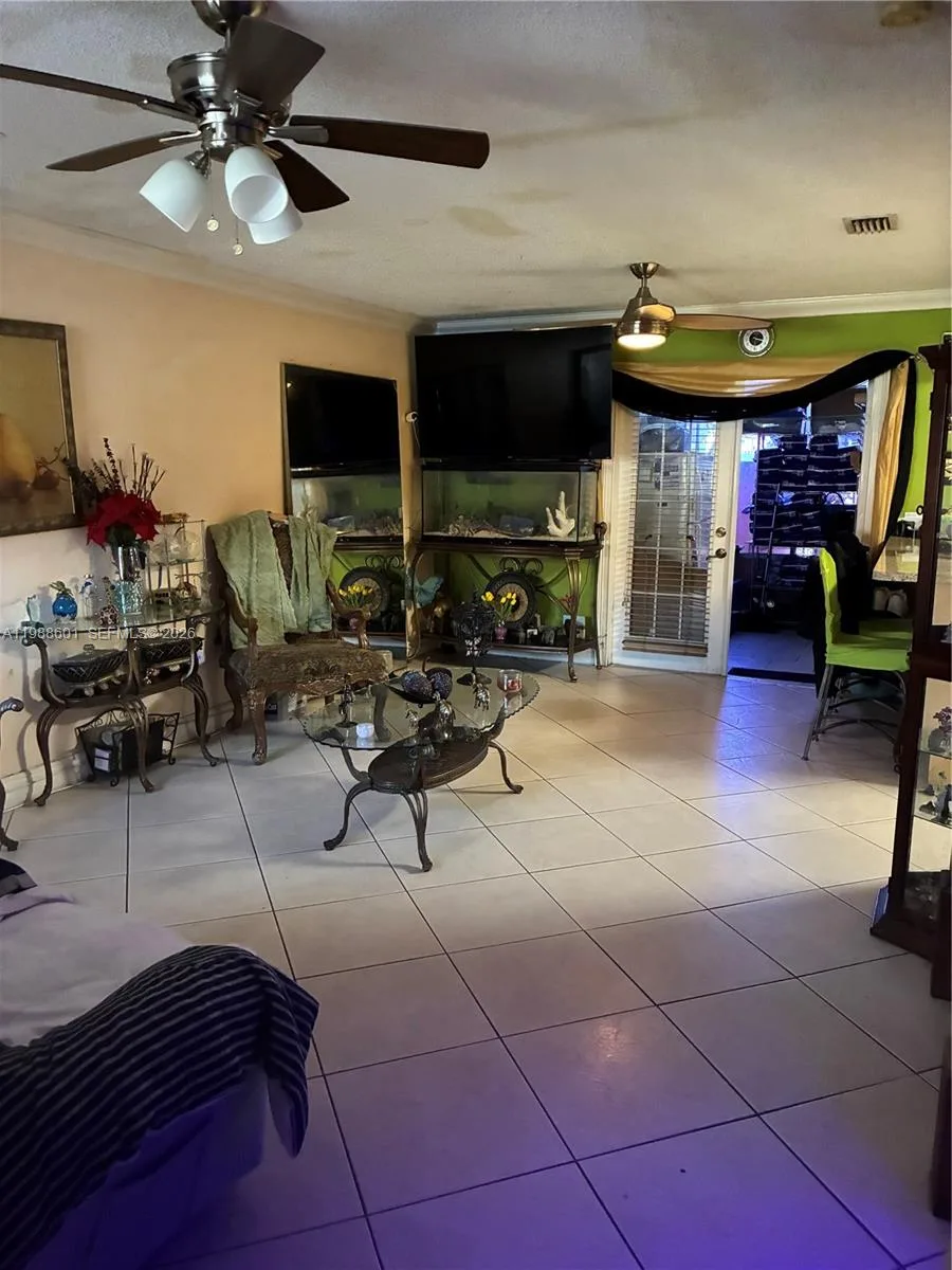 2530 W 60th Pl # 103-17, Hialeah, FL 33016 photo 6