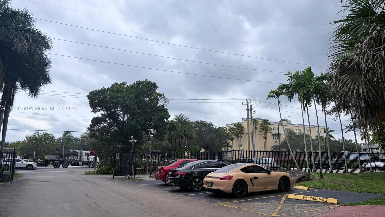 4111 Stirling Rd # 102, Dania Beach, FL 33314 photo 3