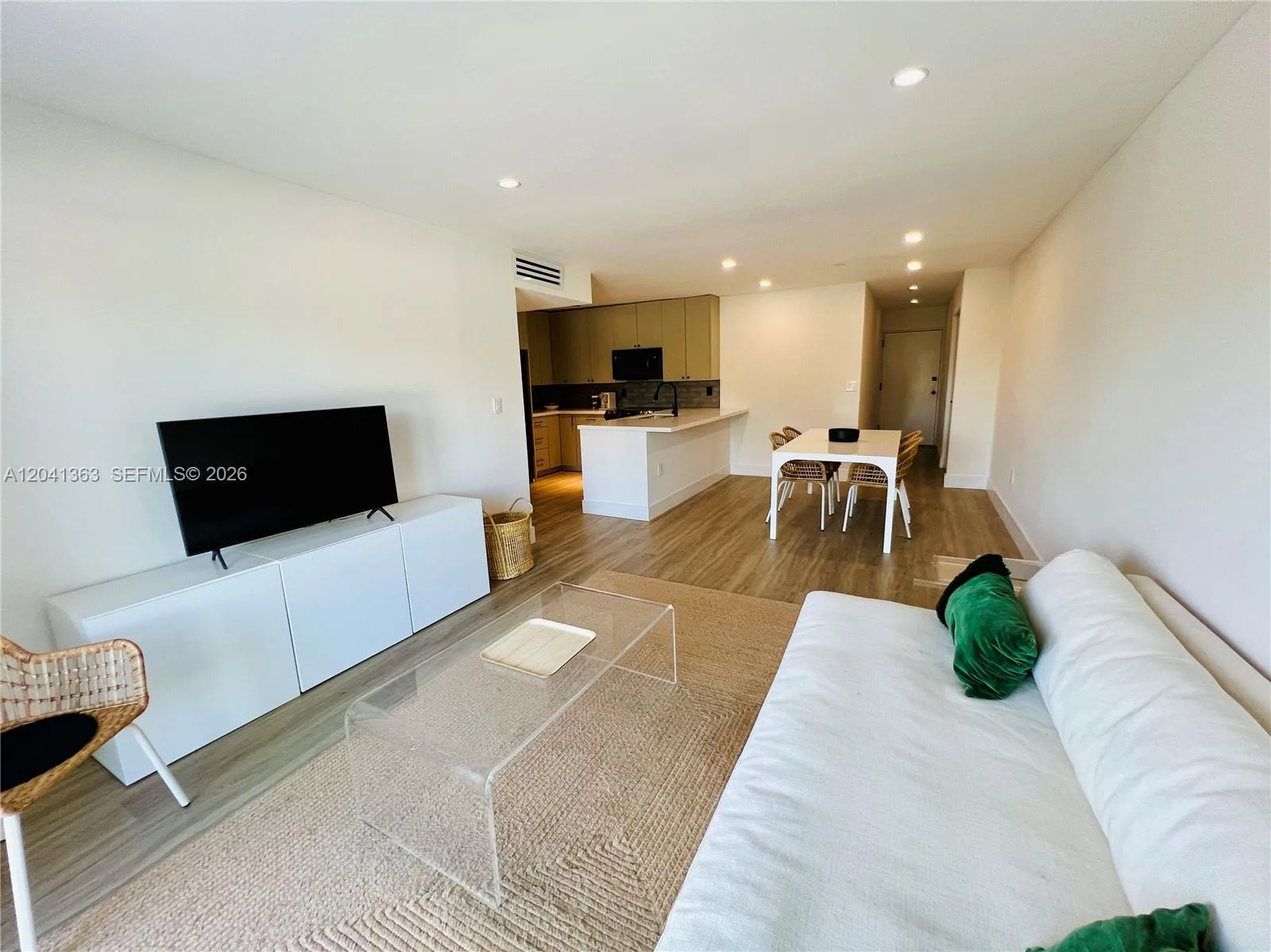 1900 Meridian Ave # 306, Miami Beach, FL 33139 photo 3