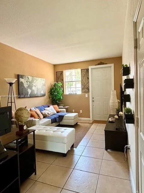 641 NE 21st Ter, Homestead, FL 33033 photo 4