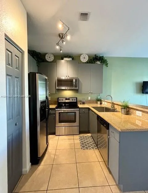 641 NE 21st Ter, Homestead, FL 33033 photo 7