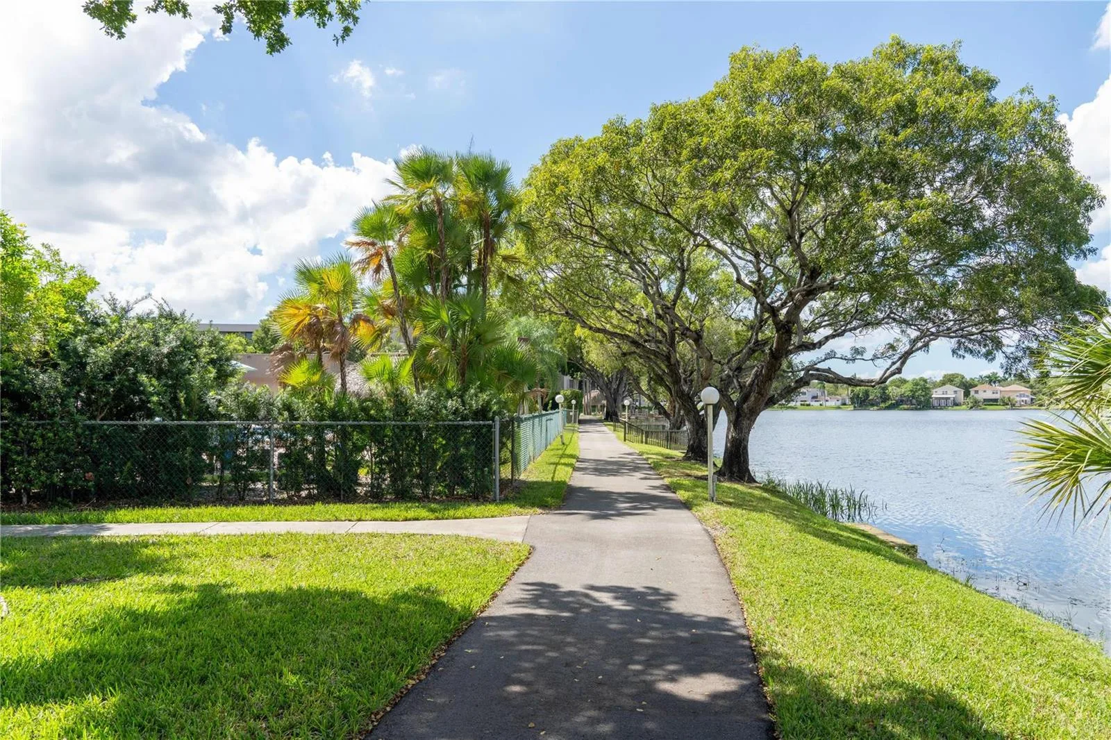 1101 Colony Point Circle # 220, Pembroke Pines, FL 33026 photo 13