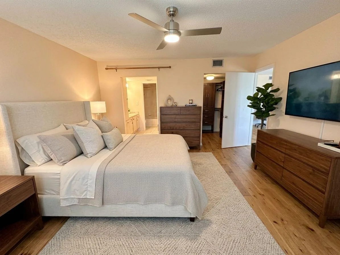 1101 Colony Point Circle # 220, Pembroke Pines, FL 33026 photo 5