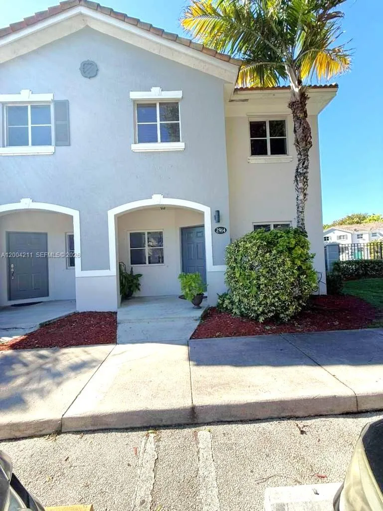 2914 SE 15th Ter, Homestead, FL 33035 photo 2