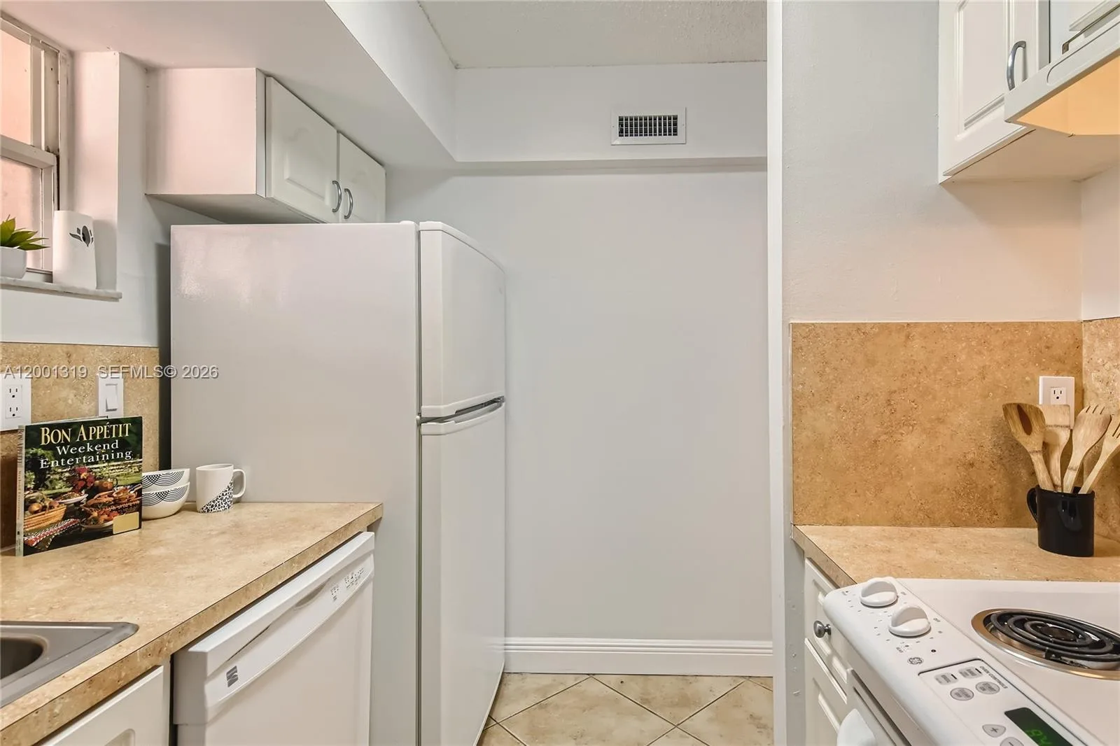 29 Santillane Ave # 2, Coral Gables, FL 33134 photo 9