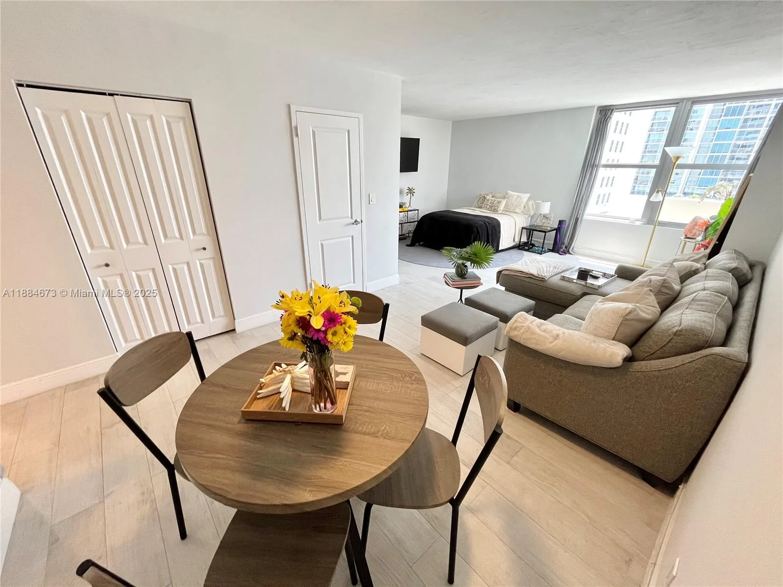 2899 Collins Ave # 622, Miami Beach, FL 33140