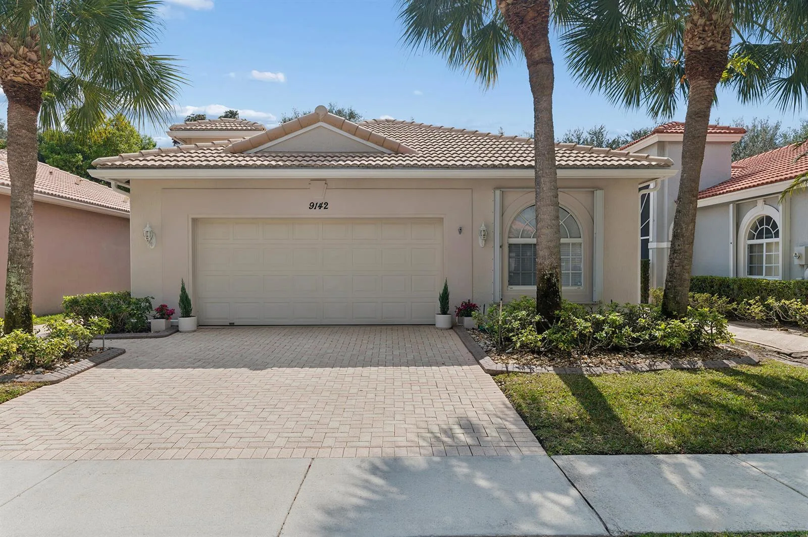 9142 BAY POINT Circle, West Palm Beach, FL 33411
