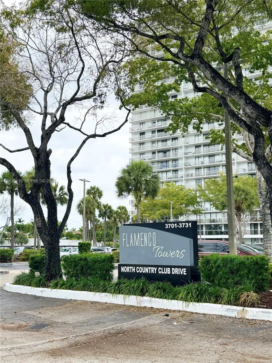 3701 N Country Club Dr # 607, Aventura, FL 33180 photo 2