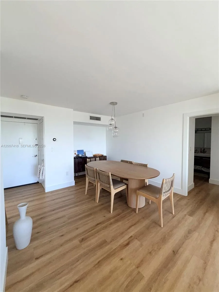 3701 N Country Club Dr # 607, Aventura, FL 33180 photo 4