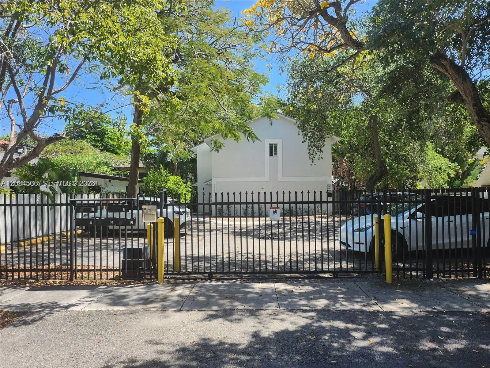 2925 Center St # 5, Coconut Grove, FL 33133