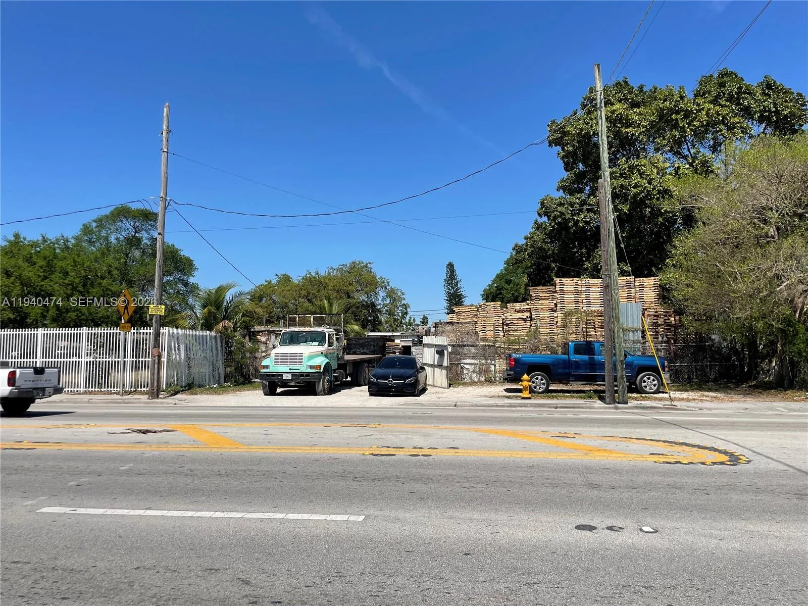 3021 NW 54th St, Miami, FL 33142 photo 2