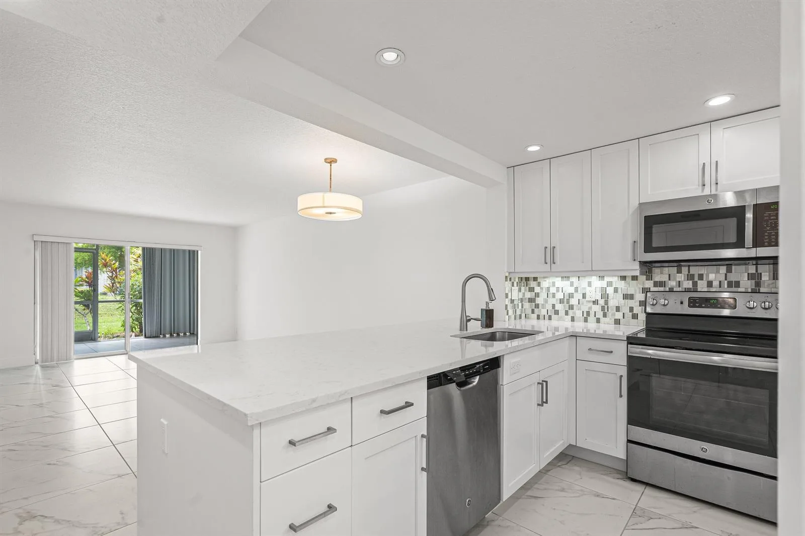3090 Holiday Springs Boulevard # Unit 109, Margate, FL 33063