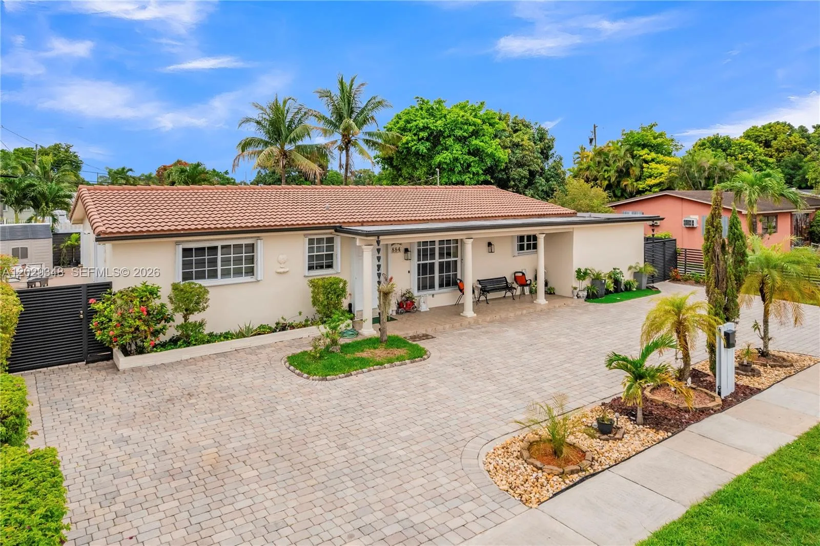 884 W 72nd Pl, Hialeah, FL 33014