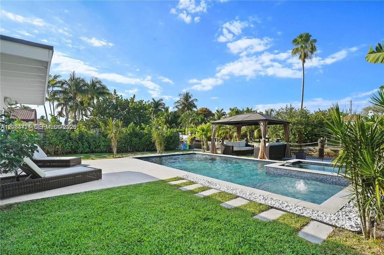 1625 Daytonia Rd, Miami Beach, FL 33141 photo 5
