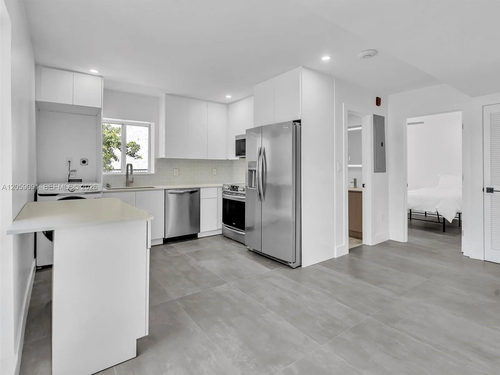 11900 N Bayshore Dr # 104, North Miami, FL 33181 — zdjęcie 5