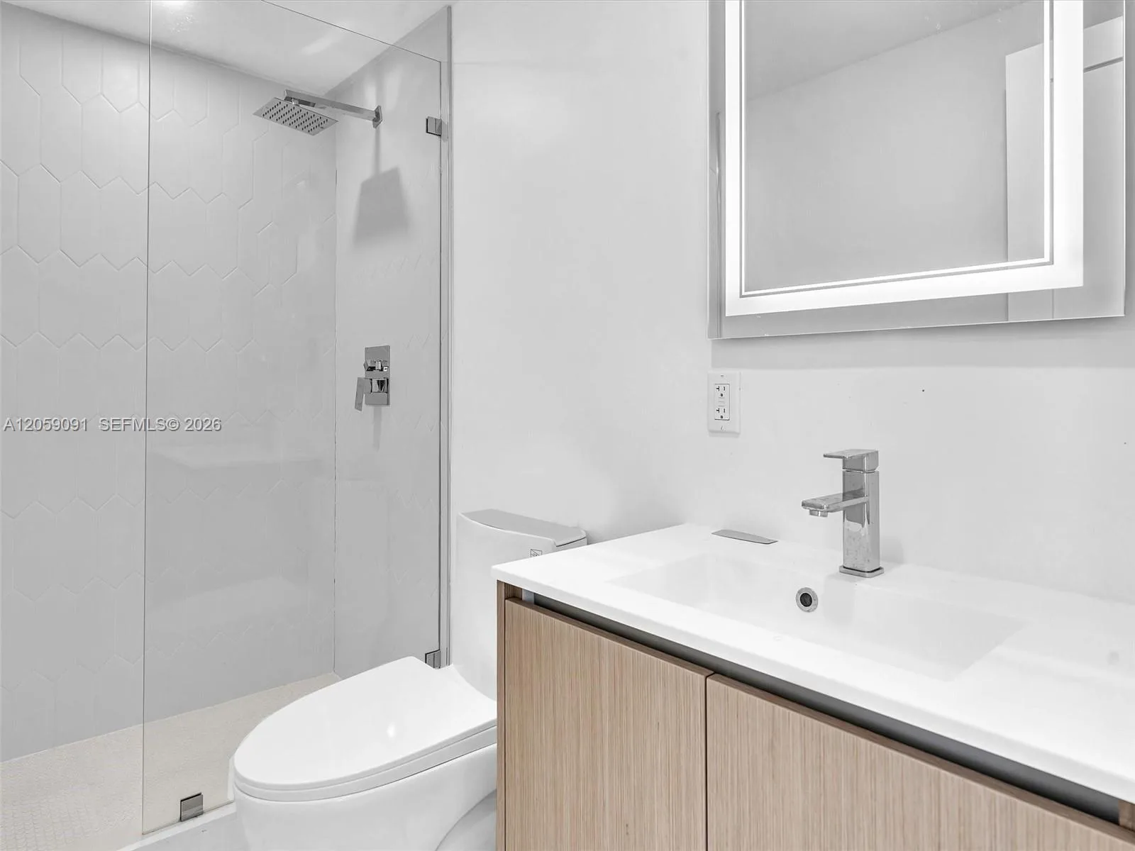 11900 N Bayshore Dr # 104, North Miami, FL 33181 photo 7