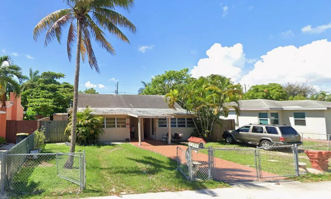 43 SW 11th Street # Unit E, Dania Beach, FL 33004