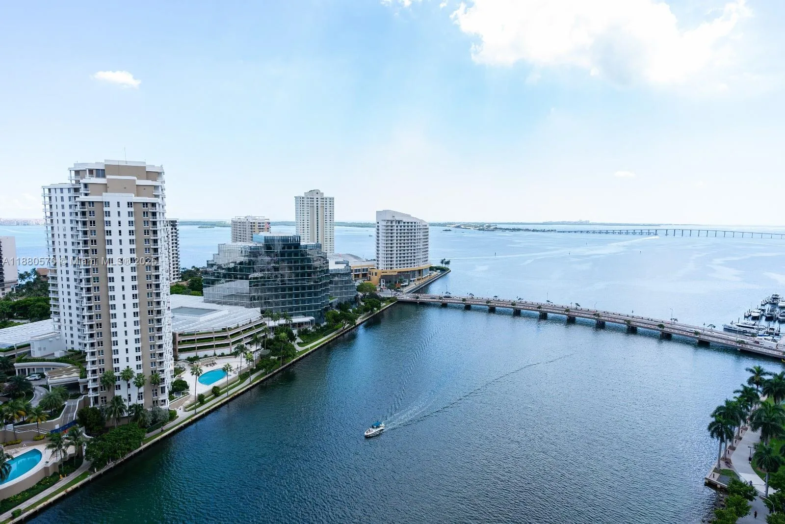 495 Brickell Ave # 2102, Miami, FL 33131 photo 2