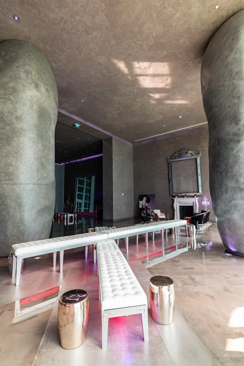 495 Brickell Ave # 2102, Miami, FL 33131 photo 3