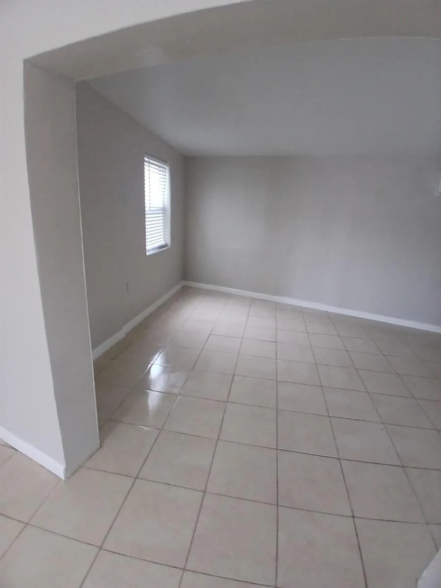 126 NW 8TH Avenue # 1, Dania Beach, FL 33004 photo 10