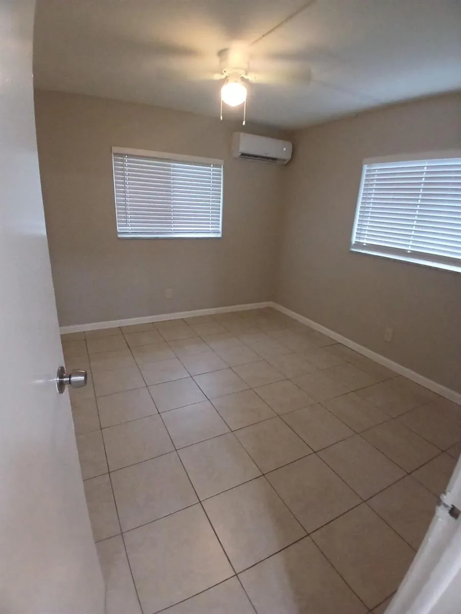 126 NW 8TH Avenue # 1, Dania Beach, FL 33004 photo 13
