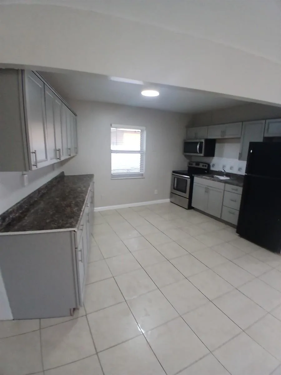 126 NW 8TH Avenue # 1, Dania Beach, FL 33004 photo 6