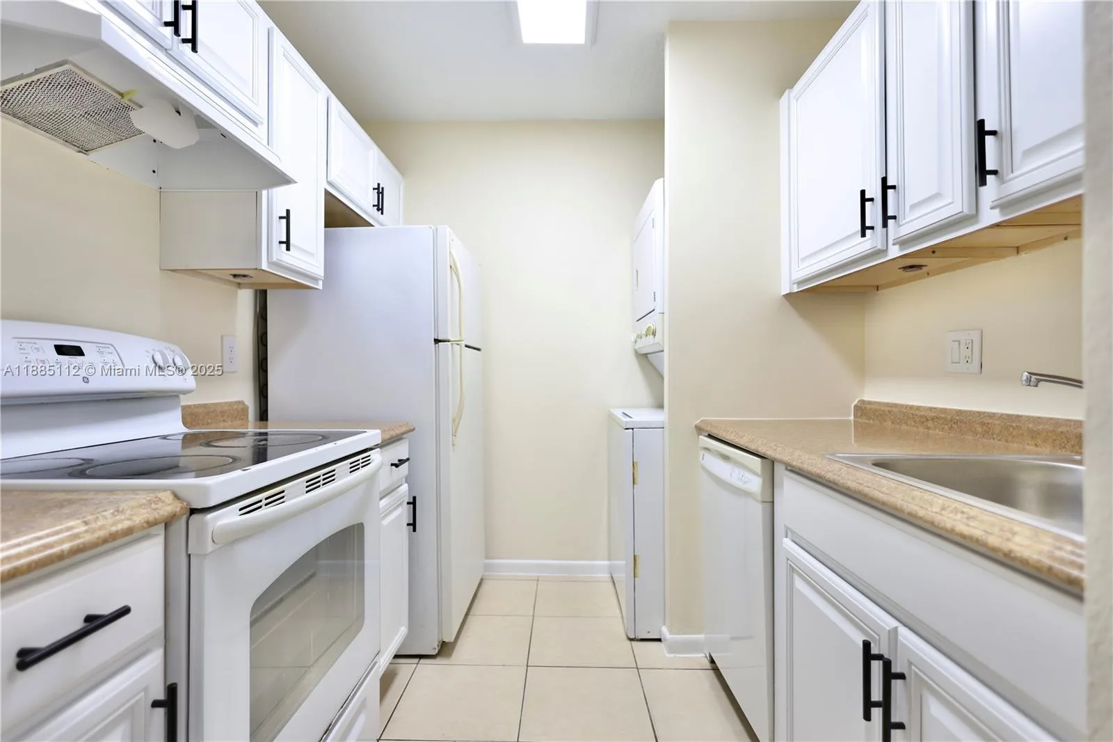 10016 Twin Lakes Dr # 36-C, Coral Springs, FL 33071 photo 2