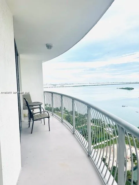 1750 N Bayshore Dr # 2302, Miami, FL 33132 photo 3