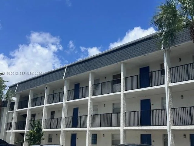 5100 SW 64th Ave # 202, Davie, FL 33314 photo 2