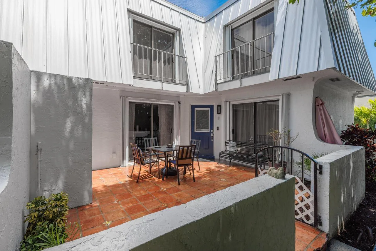 106 Linda Lane # 1, Palm Beach Shores, FL 33404