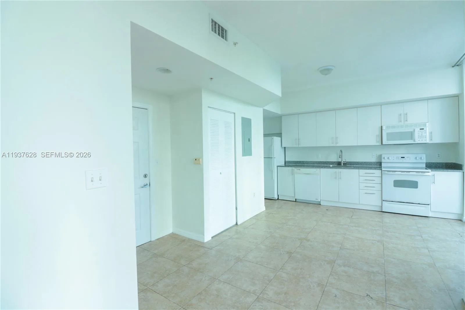 275 NE 18th St # 410, Miami, FL 33132 photo 10