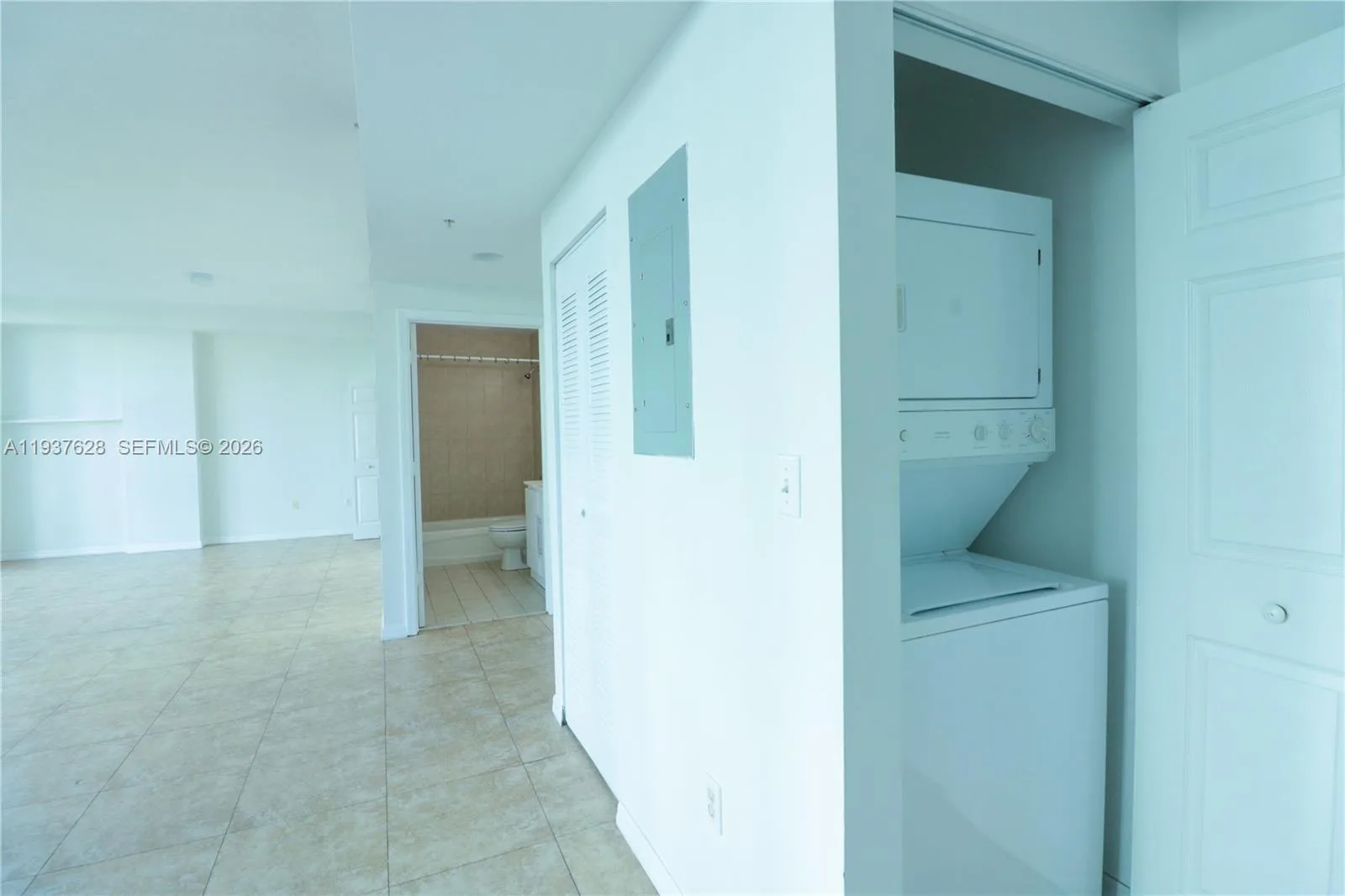 275 NE 18th St # 410, Miami, FL 33132 photo 3