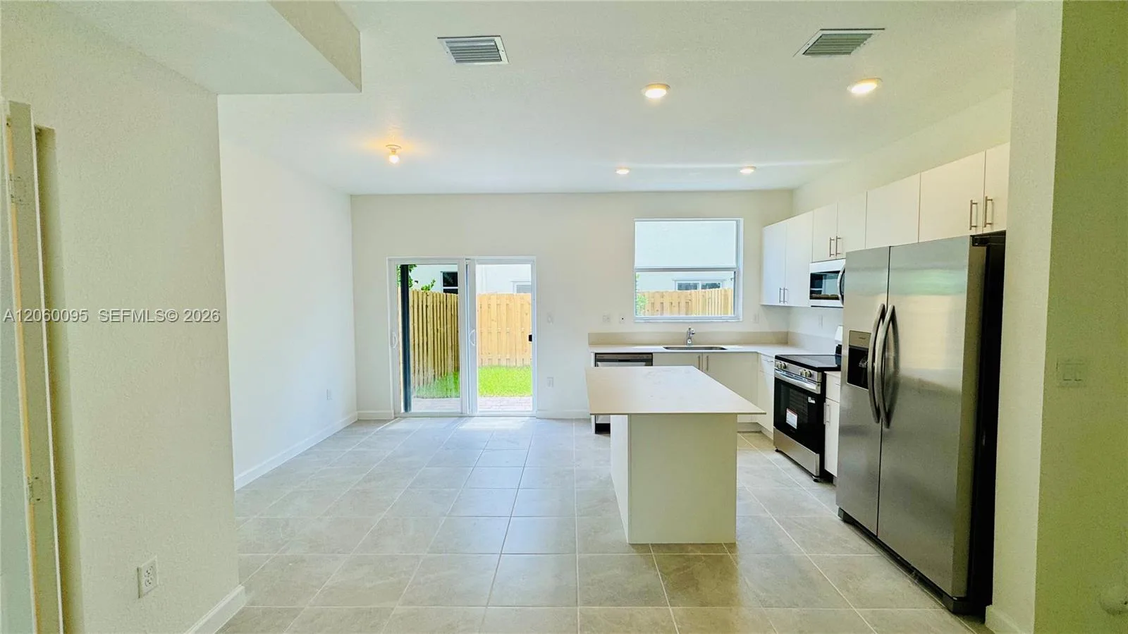 2632 SE 27th Dr, Homestead, FL 33035 photo 3