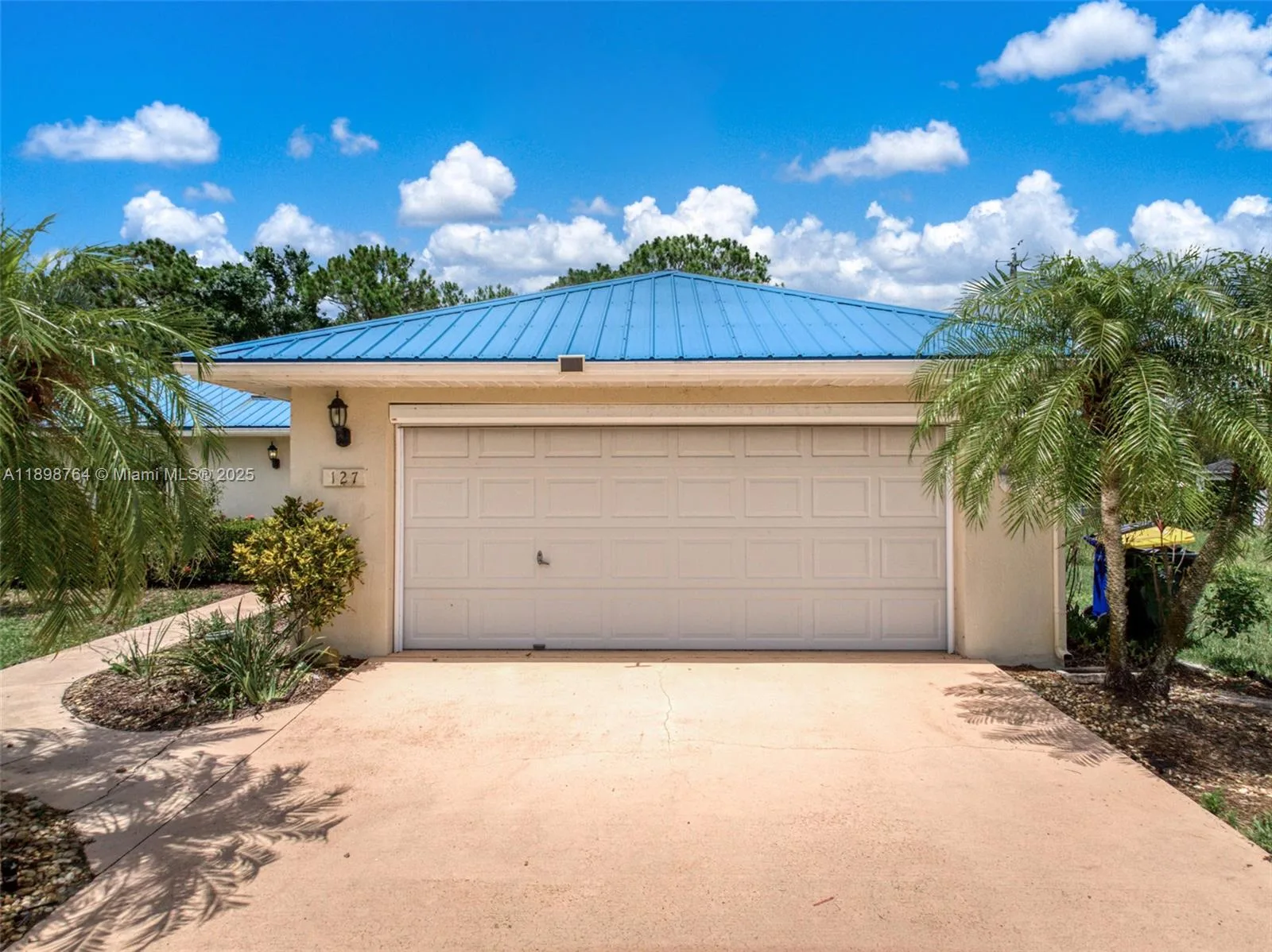 127 Blue Moon, Lake Placid, FL 33852 photo 3